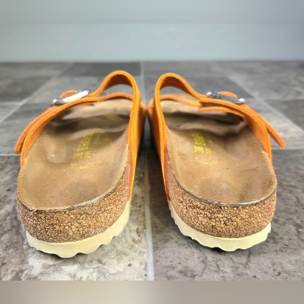 BIRKENSTOCK ARIZONA NUBUCK LEATHER SANDALS. - Picture 7 of 12